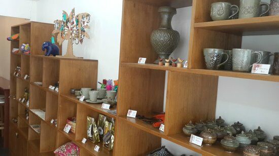 JUM Boutique Arts & Crafts Cafe